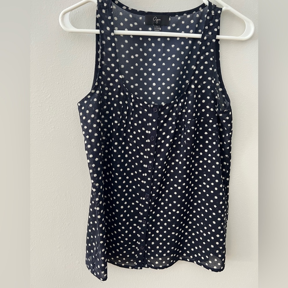 Aqua women’s sleeveless navy and white blouse. Size S.